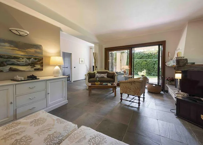 Federica By Mmega Forte dei Marmi